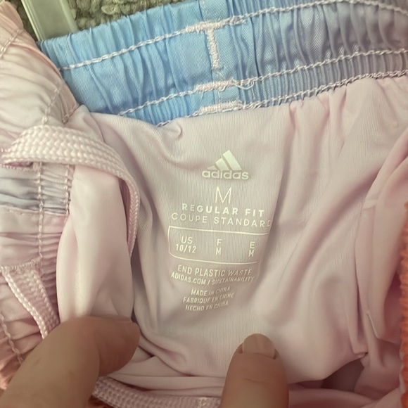 Adidas girls shorts and t shirt matching set - Picture 4 of 4